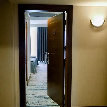 拜亚布尔萨酒店 伯萨