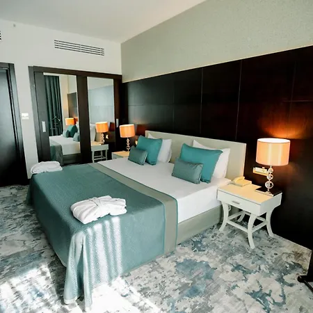 拜亚布尔萨酒店 酒店