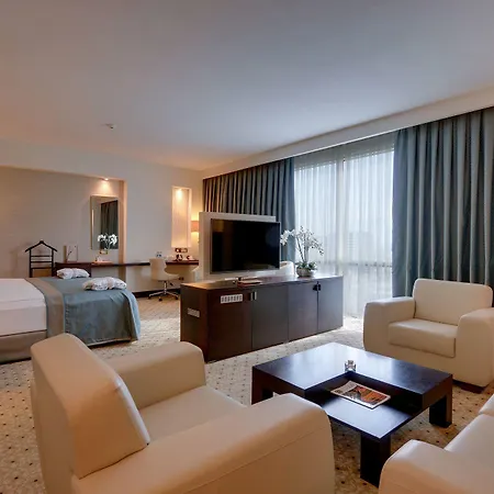 拜亚布尔萨酒店 酒店